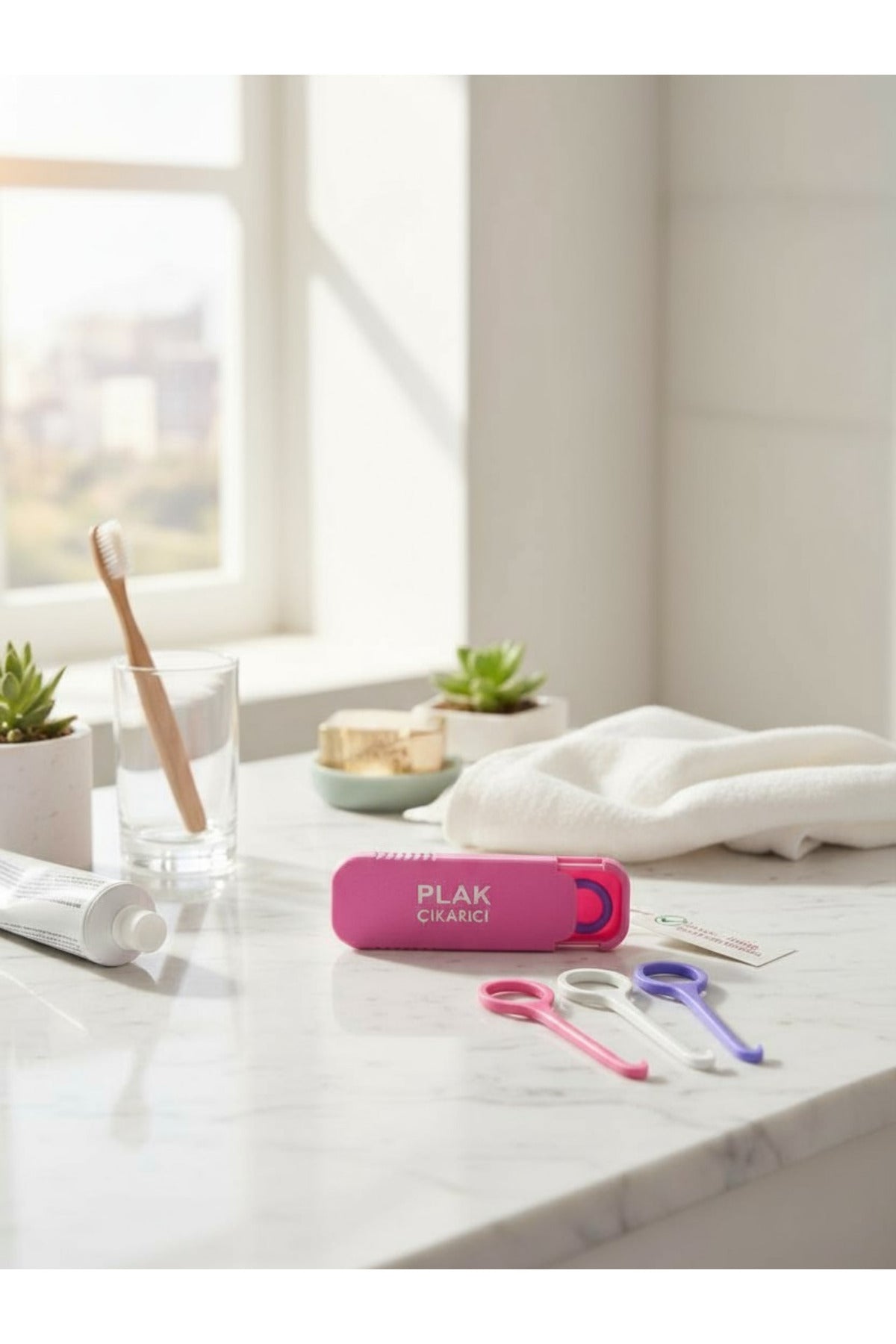 Ortodontik Şeffaf Plak Çıkarma Aparatı ve Şeffaf Plak Kutusu Seti